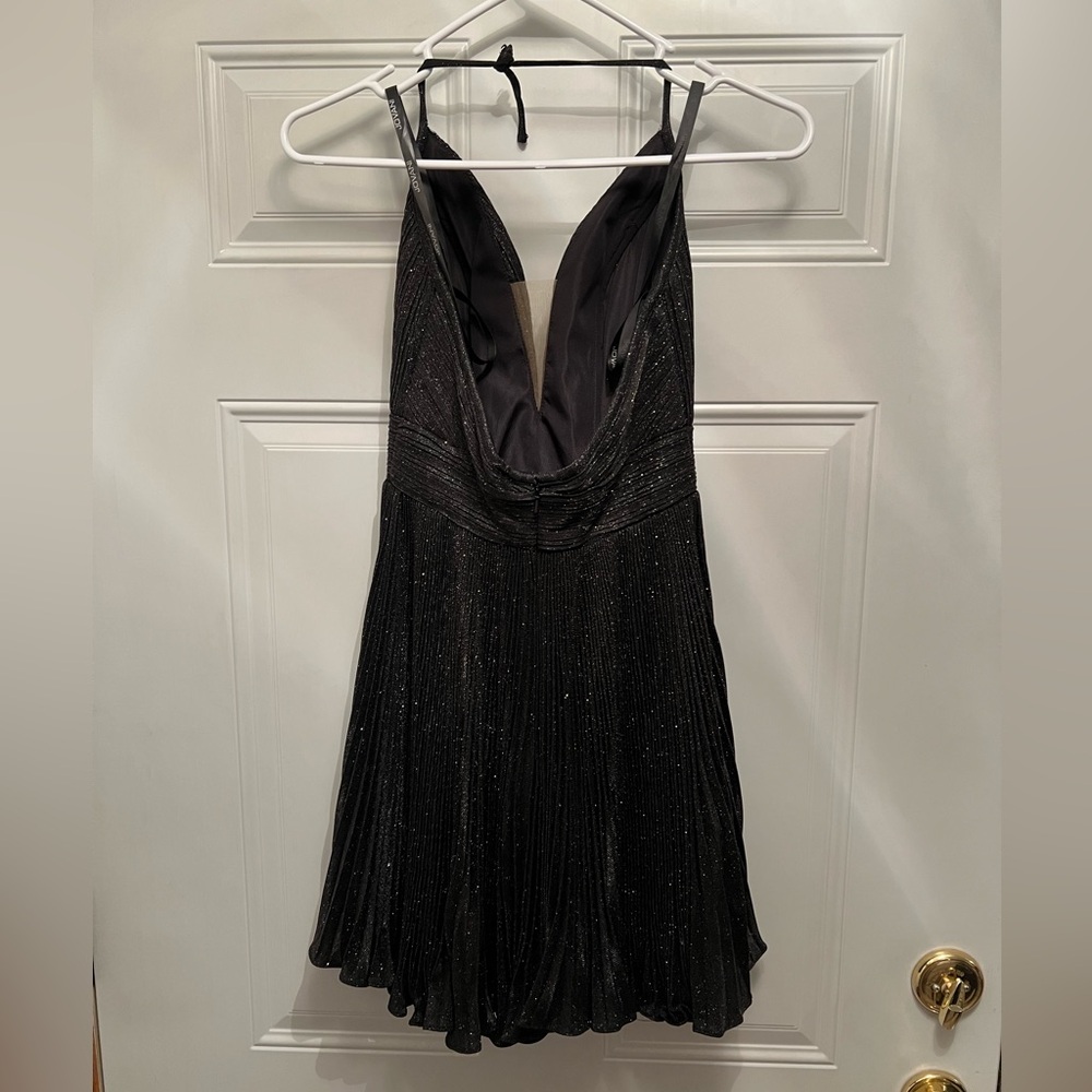 Jovani Black with Silver Shimmer V Neck Sequin Short Dress size 0 - Picture 3 of 4